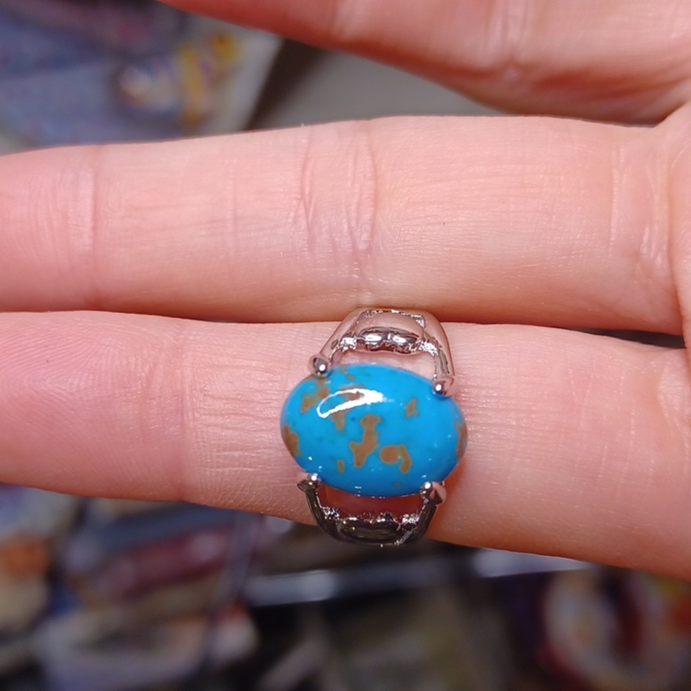 New silver aqua ring size 7